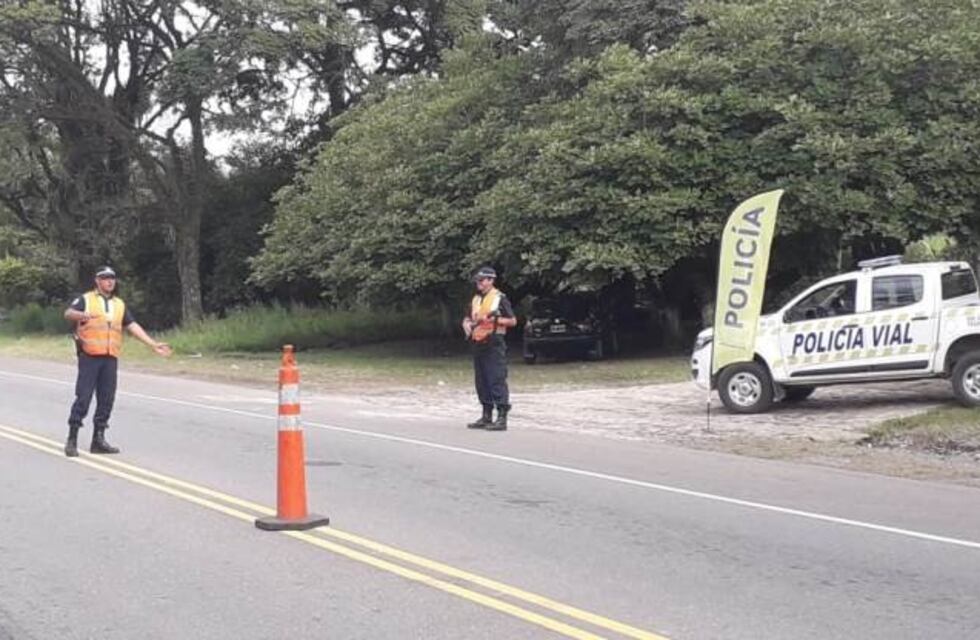 Una camioneta chocó de frente un colectivo provocando un accidente fatal en La Invernada