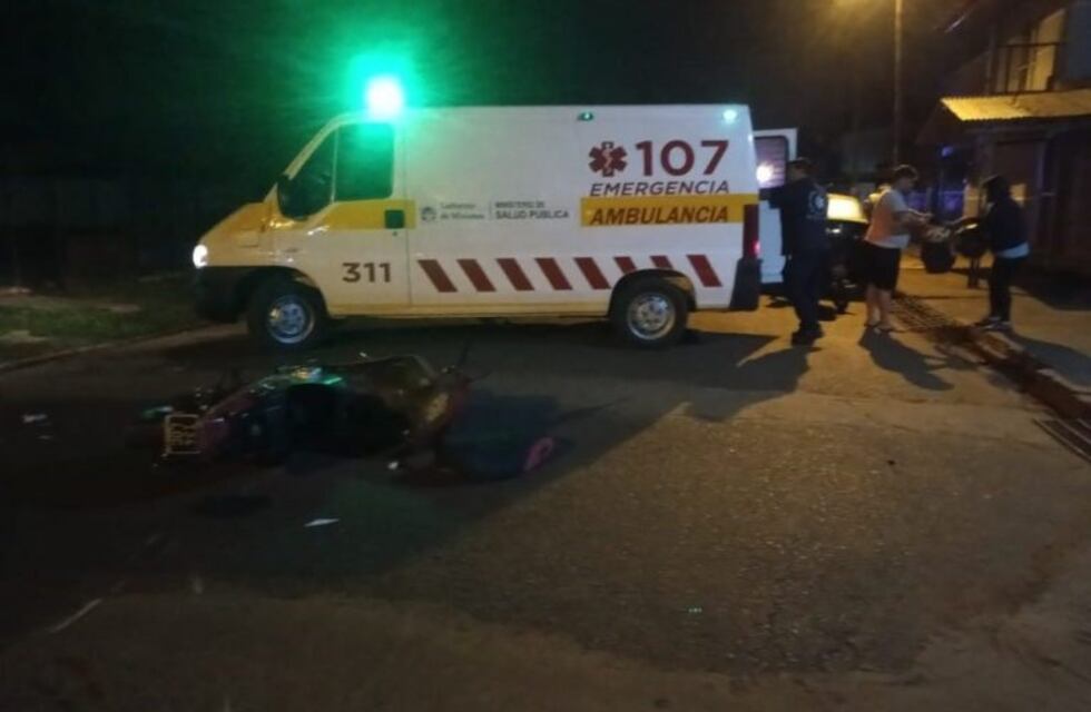 Motociclista se accidentó por una zanja abierta sin señalización