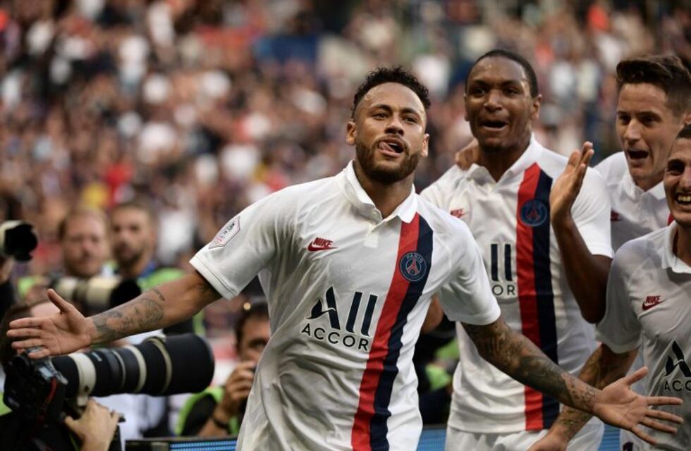 El TAS redujo la sanción de la UEFA a Neymar por insultar a un árbitro