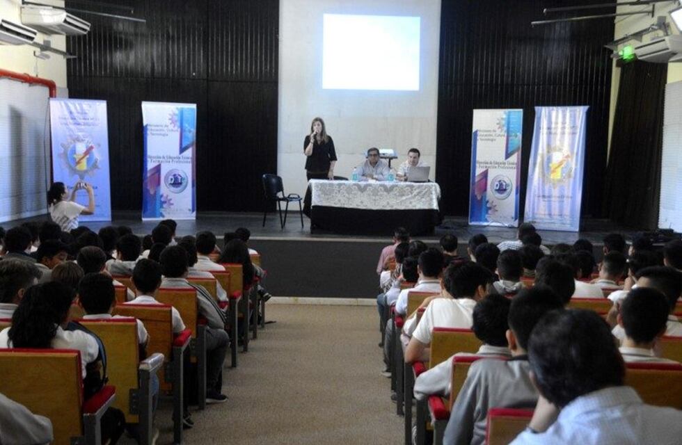 Presentaron una plataforma digital de apoyo escolar