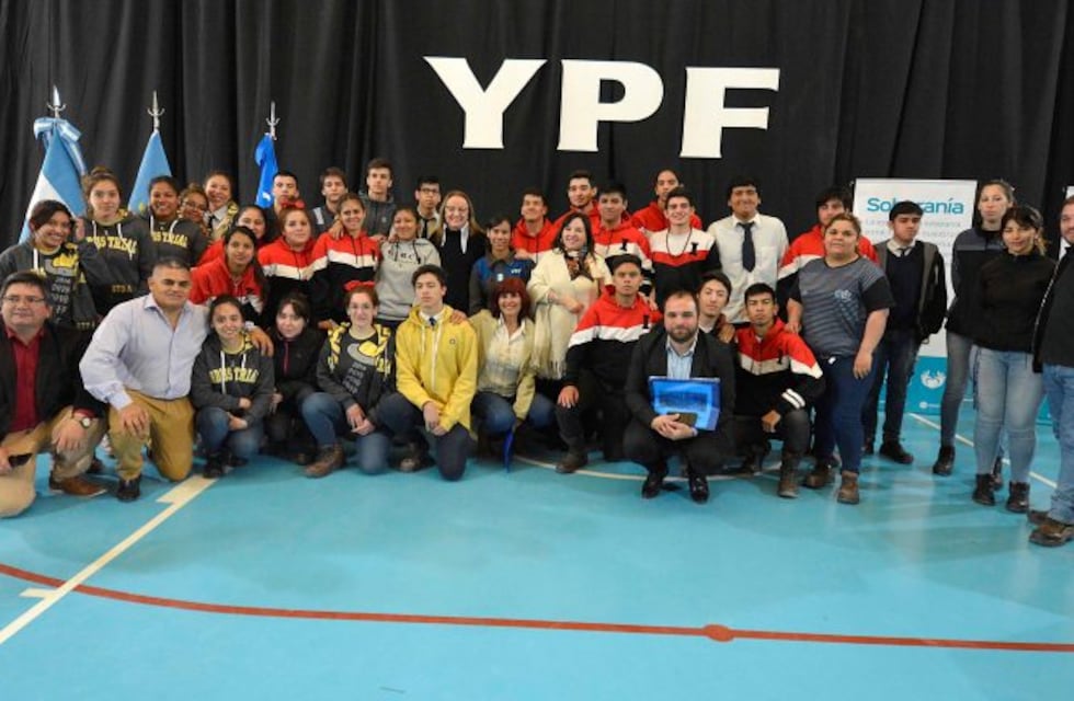 La Empresa YPF S.A. firmó un convenio con el Gobierno Provincial