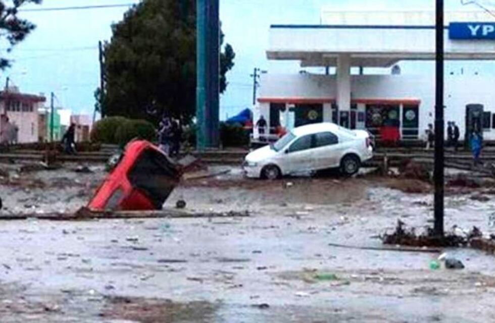 Poblaciones aisladas, evacuados e interrupciones de clases por el temporal de lluvia en Chubut y La Pampa