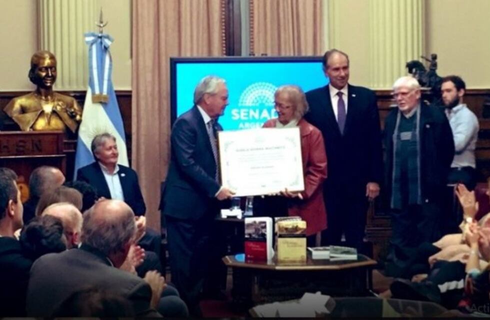 Familias de pioneros de Eldorado fueron distinguidas en el Senado