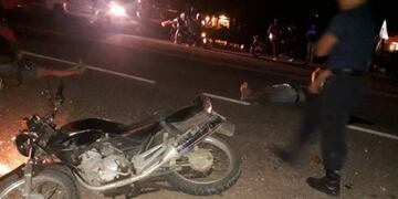 Un robo, choque triple y fallecimiento de una joven en Sánz Peña\u002E (Web)\u002E