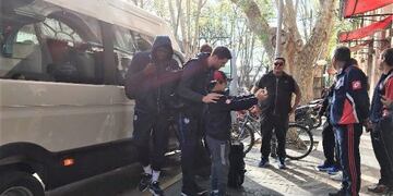 Los jugadores de basquet llegaron a Villa Mercedes, San Luis\u002E