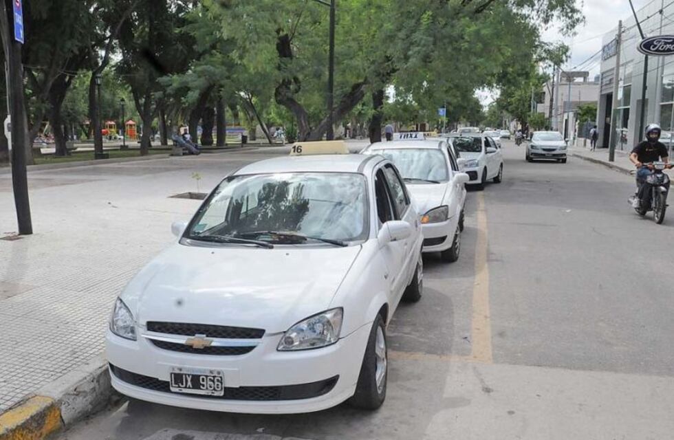 Ayer los taxistas celebraron su día aún sin la certeza de retomar la actividad