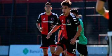 Lisandro Martínez fue oficializado en Defensa y Justicia