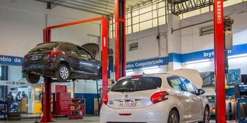 Los talleres mecánicos fueron habilitados nuevamente a funcionar en Mar del Plata (Foto: Web)