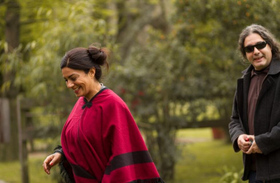 Baraj y Barrientos presentan "Cuchi Violeta"
