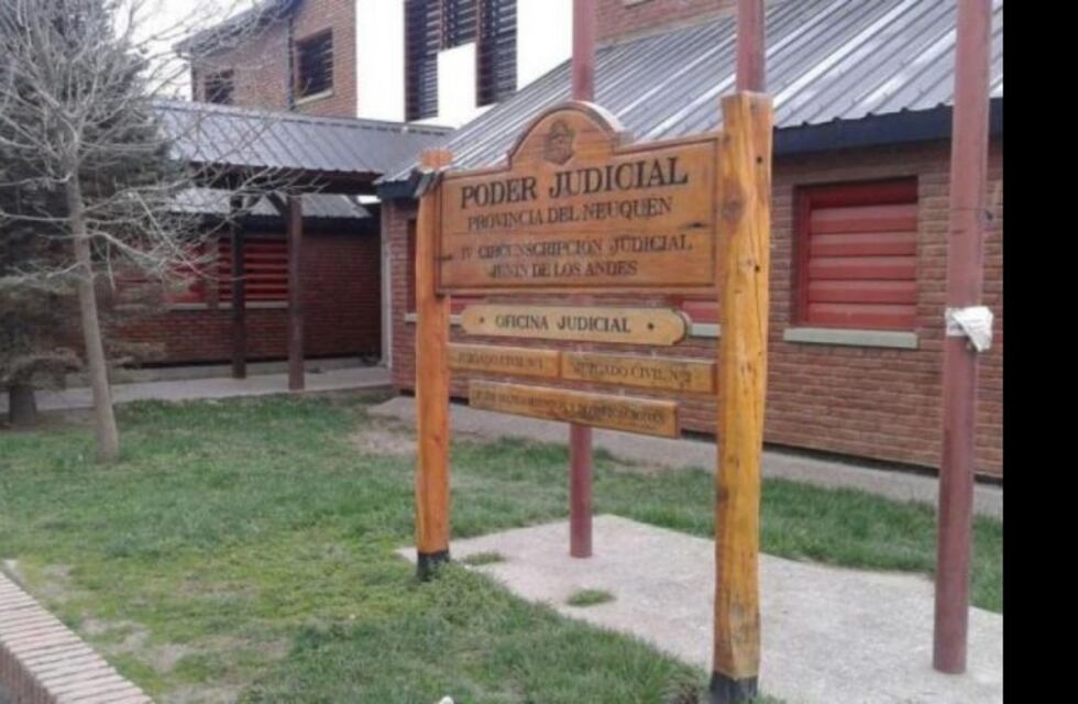 De director a ladrón de escuela