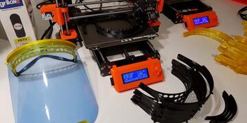 Alumnos de la provincia realizan máscaras faciales en impresoras 3D (imagen ilustrativa)