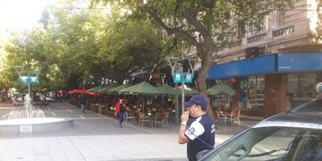 Policía de Mendoza megáfono peatonal