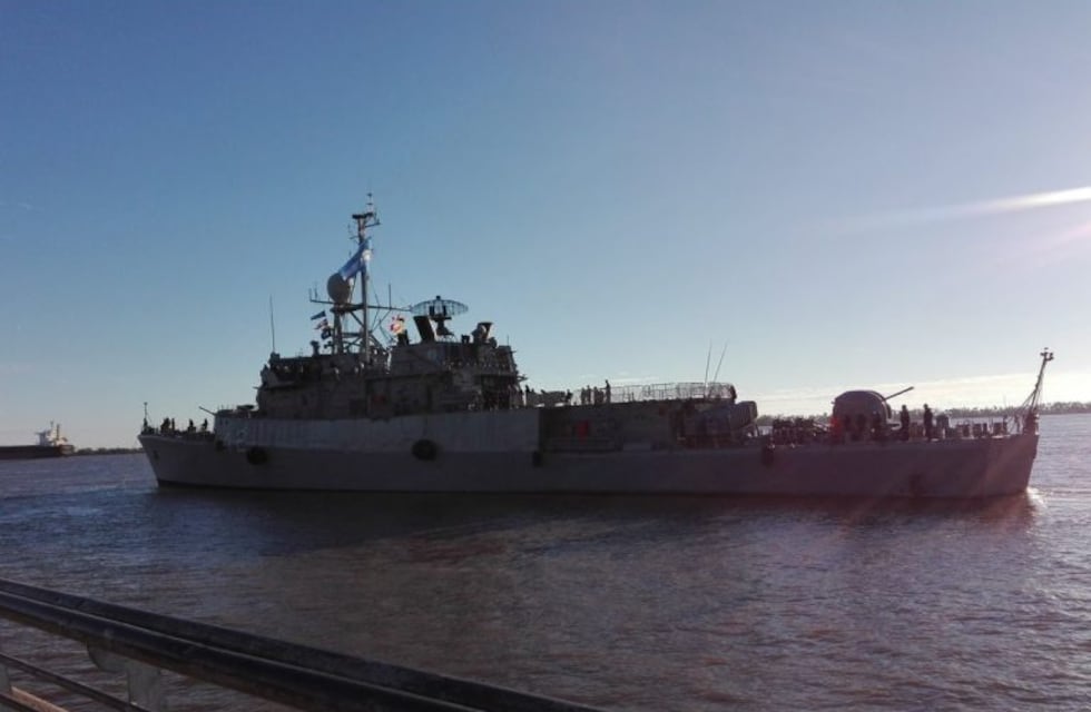 Una corbeta de la Armada Argentina llegó a Rosario y ofrecerá visitas hasta el jueves