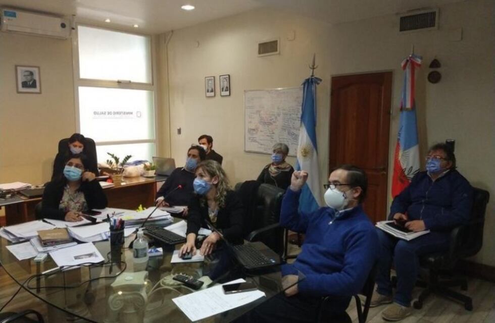 "A aquellas personas que están cumpliendo con el aislamiento, les pedimos que no salgan"