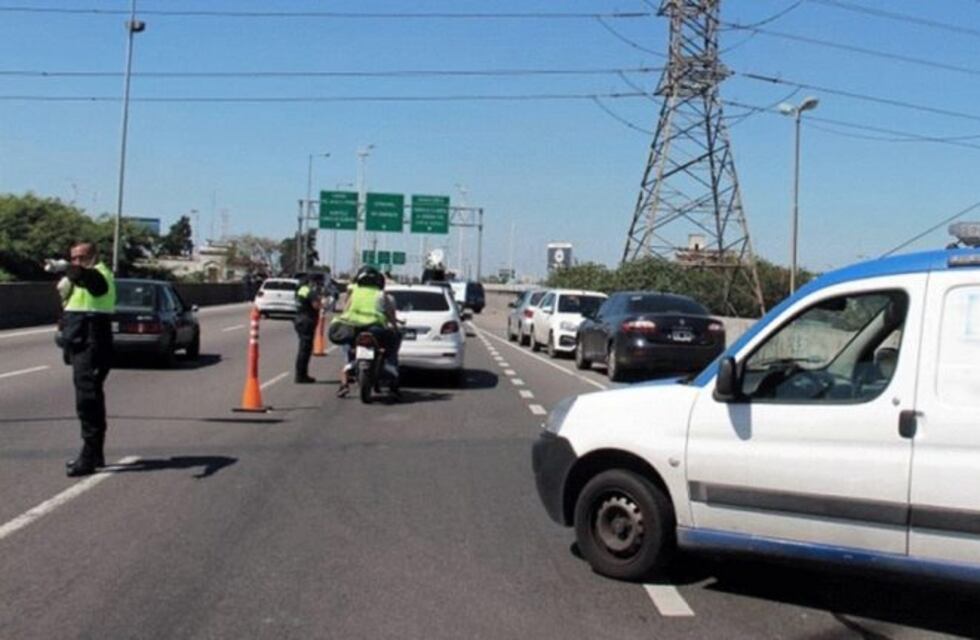 Detuvieron a un matrimonio que llevaba en el baúl a sus hijos para evitar controles
