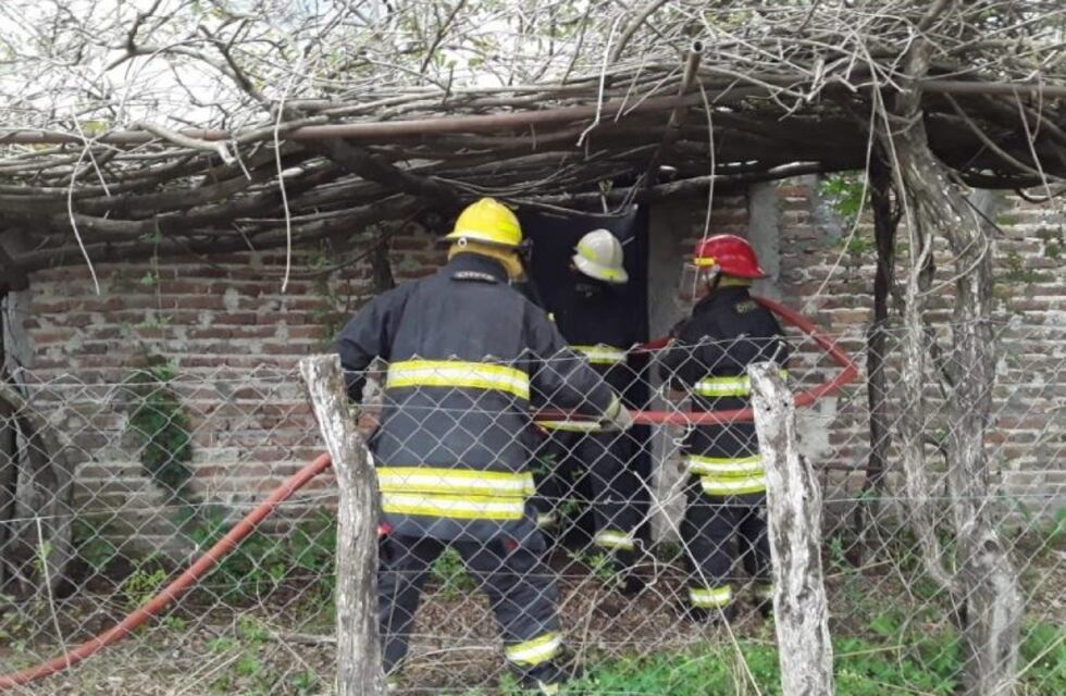 Feliciano: pérdidas totales en una vivienda a causa del fuego