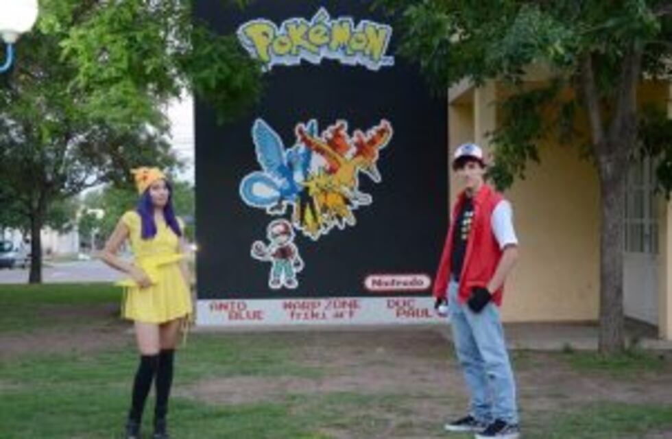 Los jóvenes que sorprenden por sus geniales murales de videojuegos