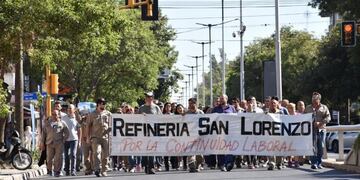 Trabajadores de Refinería San Lorenzo se manifiestan