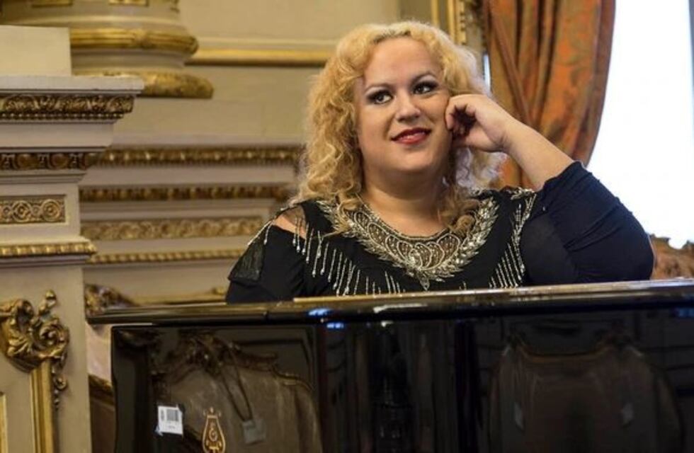 Distinguieron a la soprano trans María Castillo de Lima en La Plata