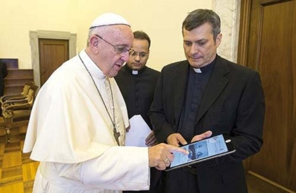 Un santafesino será el nuevo  jefe de comunicaciones en el Vaticano