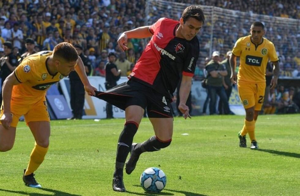 Ángelo Gabrielli está en duda en Newell's después del clásico rosarino