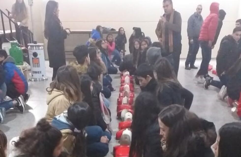 Capacitación en RCP para alumnos de colegios secundarios