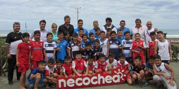Delegacion de niños de Tucuman conocen por primera vez el mar\u002E