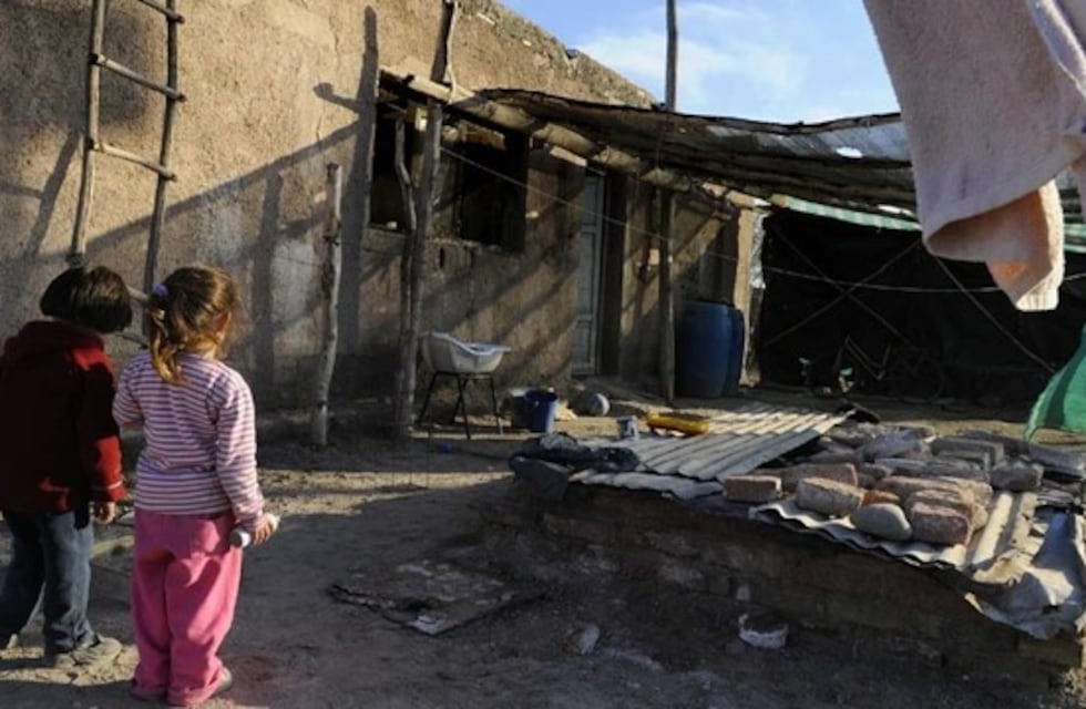 La cifra más alta de la década: más de la mitad de los niños argentinos son pobres