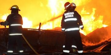 Incendio en una vivienda en el departamento de Rivadavia dejó como saldo fatal a una mujer muerta y sus hijos en grave estado\u002E