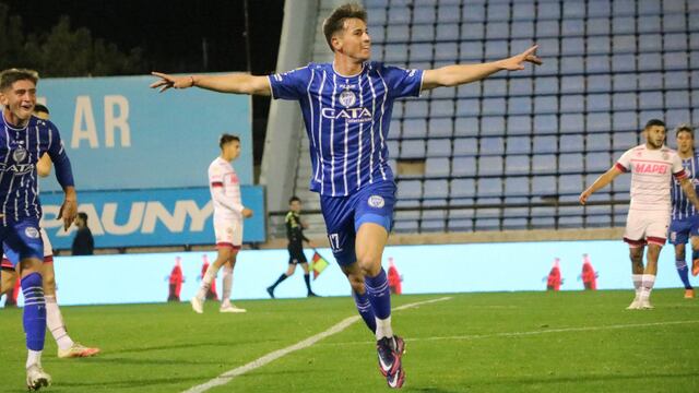 Tadeo Allende, convirtió un golazo de Godoy Cruz ante Lanús por la Copa Argentina.