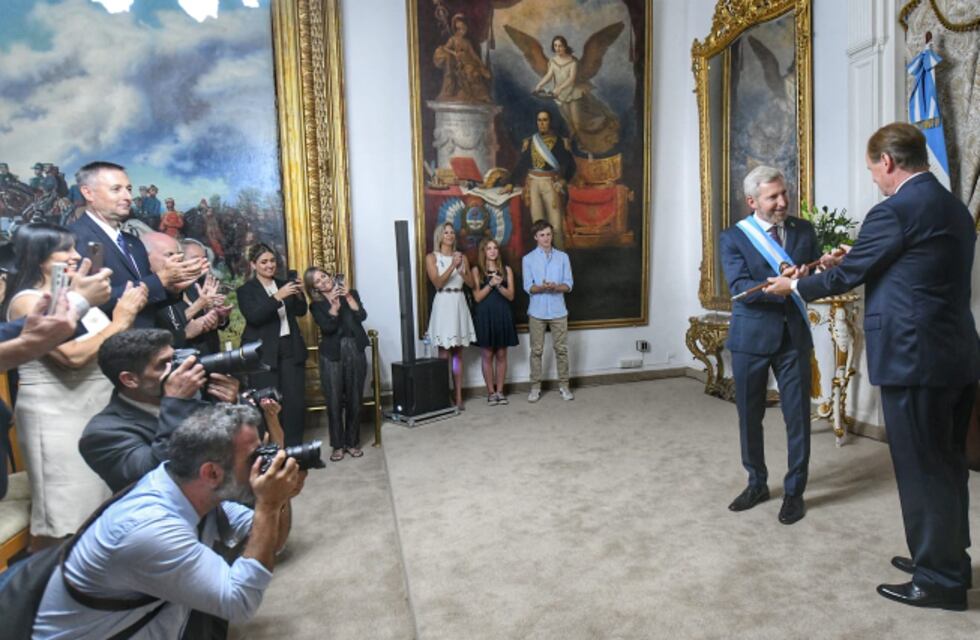 La intendenta Rosario Romero participó de la asunción del gobernador electo Rogelio Frigerio