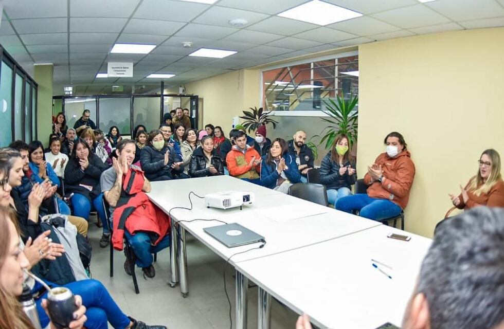 Ushuaia: la Municipalidad notificó a 30 familias que accederán al crédito para su vivienda del PROCREAR