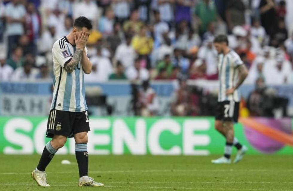Argentina cayó en su debut en el Mundial de Qatar 2022: los memes y reacciones que dejaron las redes sociales