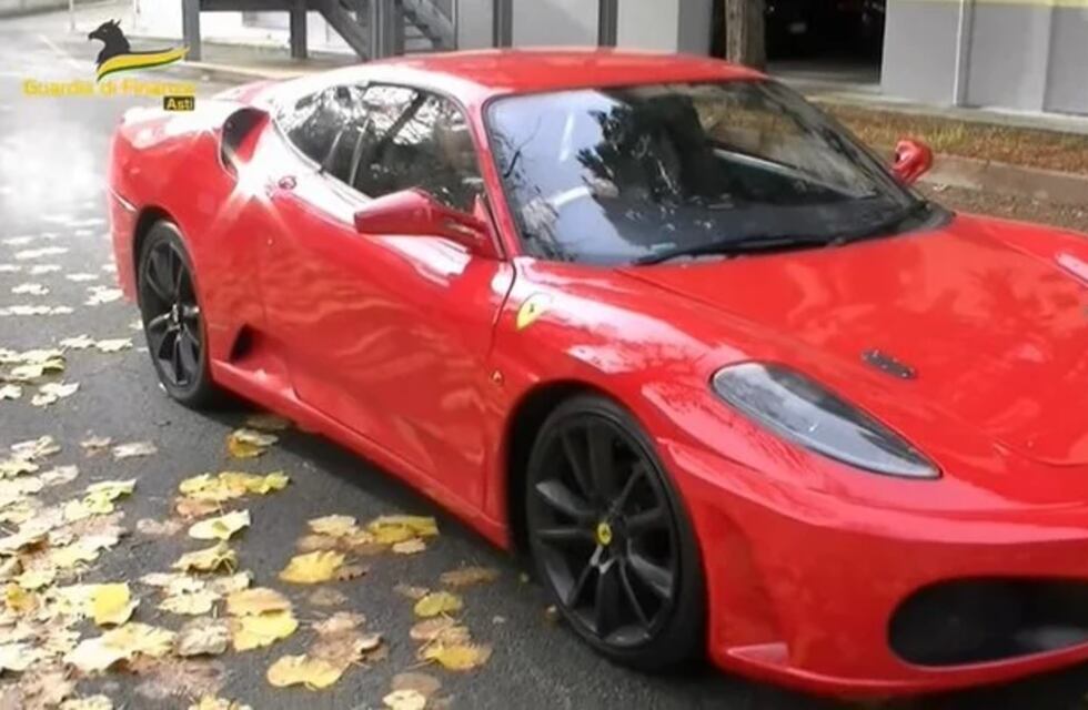Un cordobés mostró que salió a pasear con su “Ferrari” y lo terminaron multando