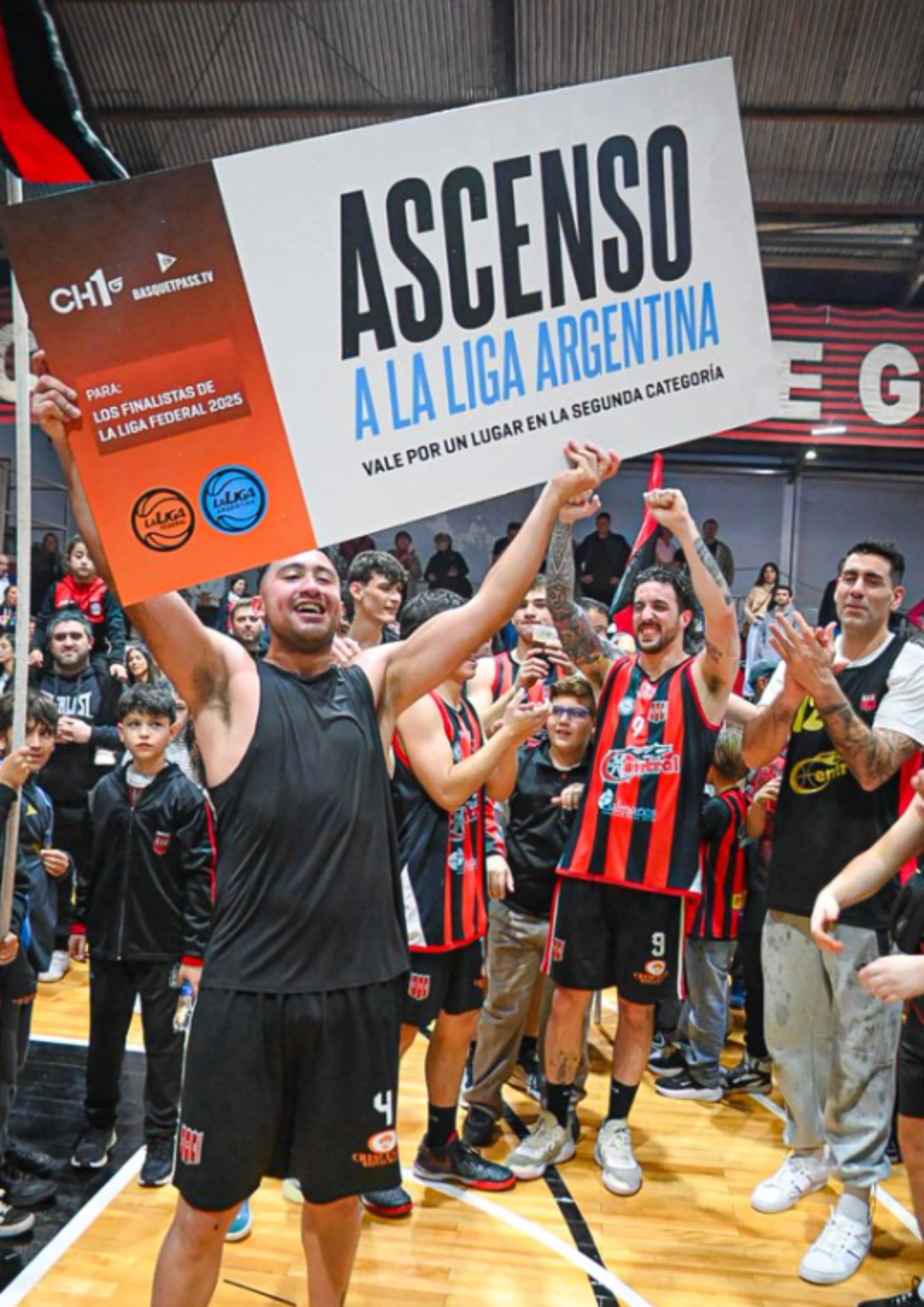 Central Entrerriano aplastó a Pérfora y logró el ascenso a la Liga Argentina.