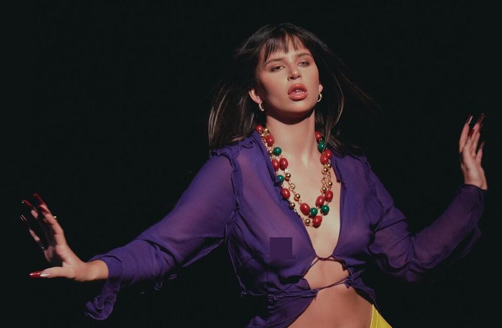 Nathy Peluso reivindicó la salsa y posó junto a Gloria Estefan