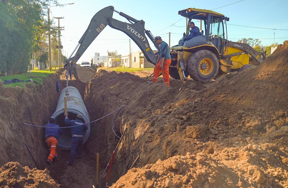 Se lleva adelante un desagüe pluvial en la calle Marcial Vaudagna