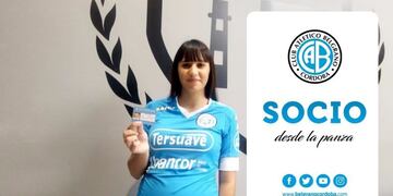 Piratas contentas\u002E El bebé ya es Celeste desde la panza\u002E