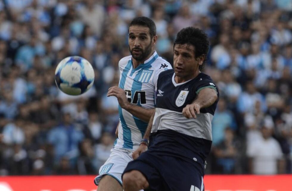 Racing goleó 3-1 a Gimnasia en Avellaneda