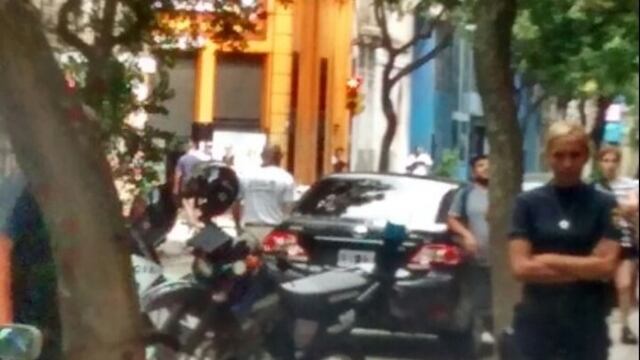 Una mujer saltu00f3 desde una terraza y perdiu00f3 su vida