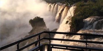 Las Cataratas del Iguazú reciben visitantes de toda la provincia desde este sábado