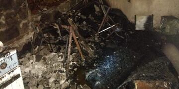 El fuego se desató en una vivienda de calle Sabattini al 3100\u002E (Min\u002E Seguridad)