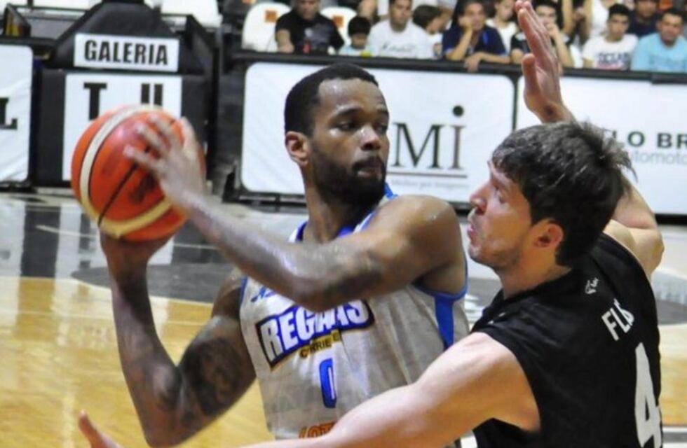 Importante victoria de Regatas para recuperar la confianza