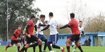 El jugador de Juventus marcó uno de los tantos de la goleada albiceleste\u002E (@canoboficial)