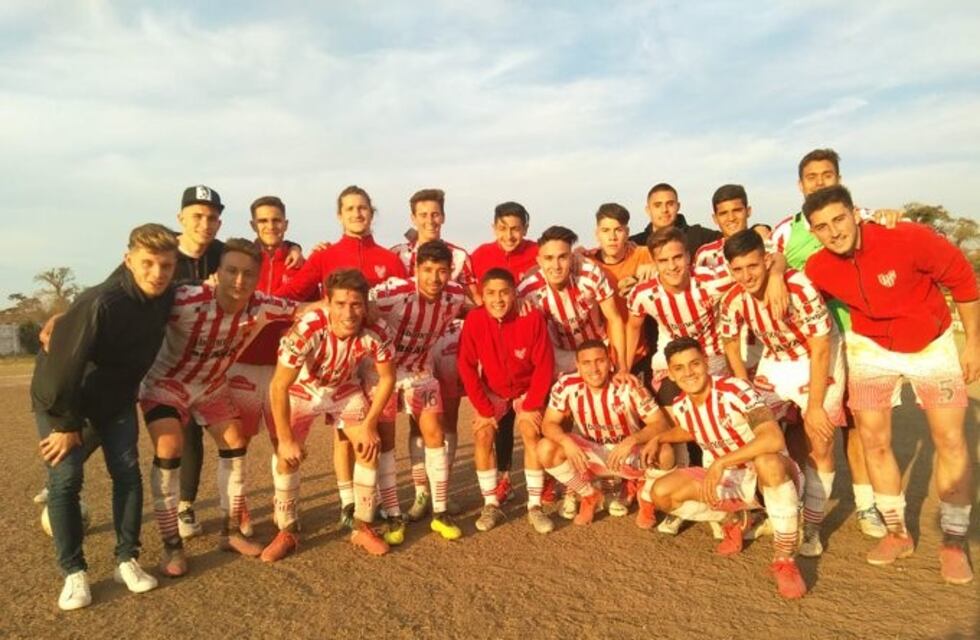 Liga Cordobesa: Instituto frenó al puntero Juniors
