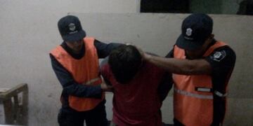 Detenido en Tres Arroyos por agredir a su vecino (policia)