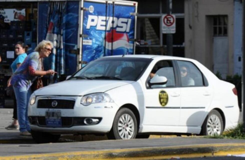 Remiseros pedirán un 25% de aumento