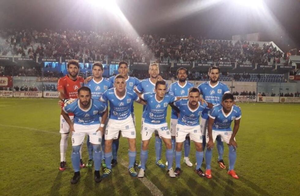 Estudiantes de Río Cuarto ganó por penales y está en semifinales del Federal A