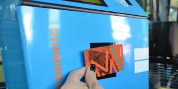 Máquina canceladora de boleto de colectivo de Rosario