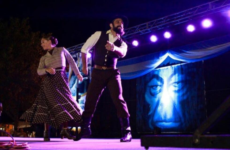 Don Ata tuvo su merecido homenaje en casa